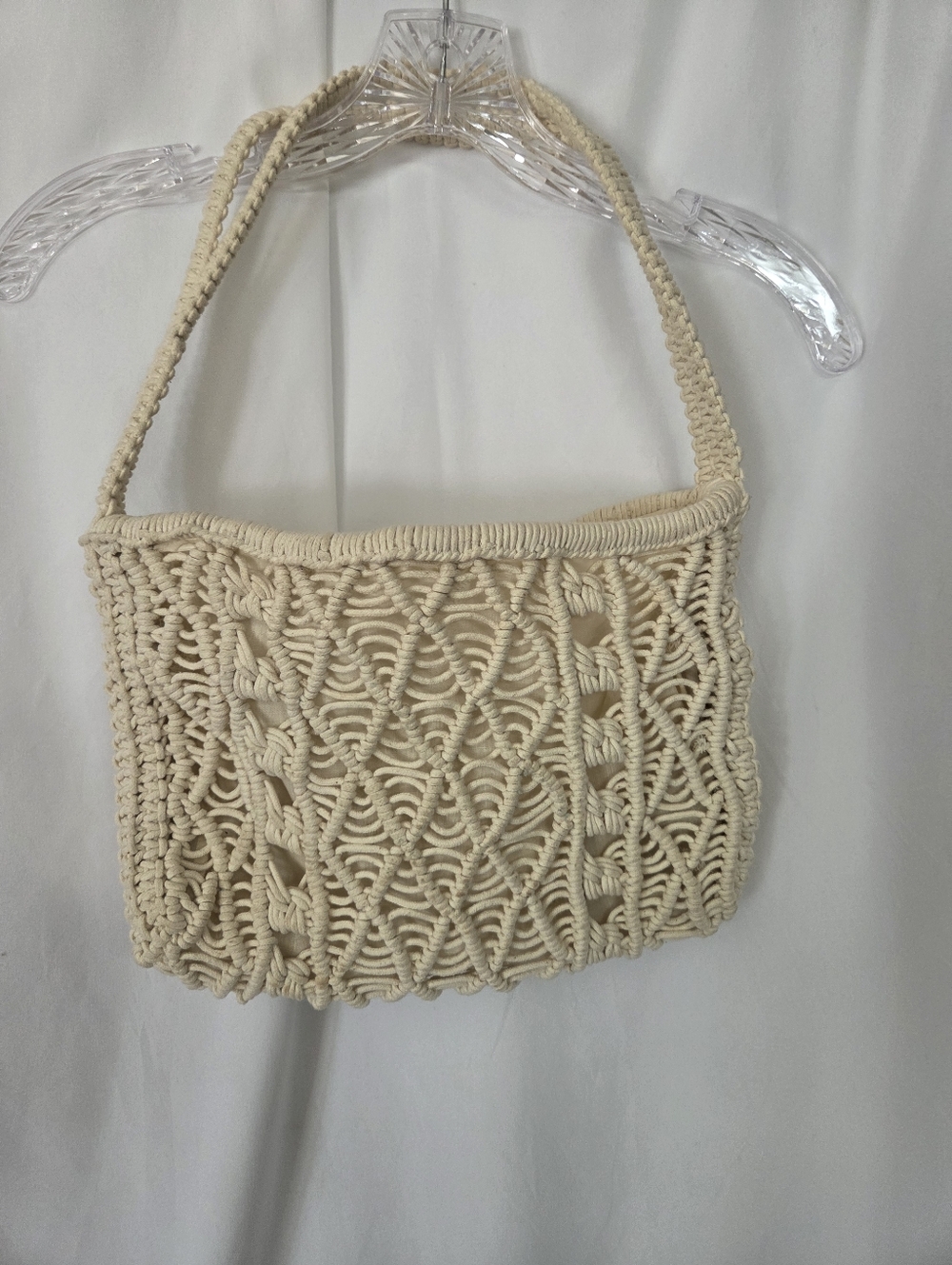 Newport News Cream Macramé Shoulder Lined Vacation Bag